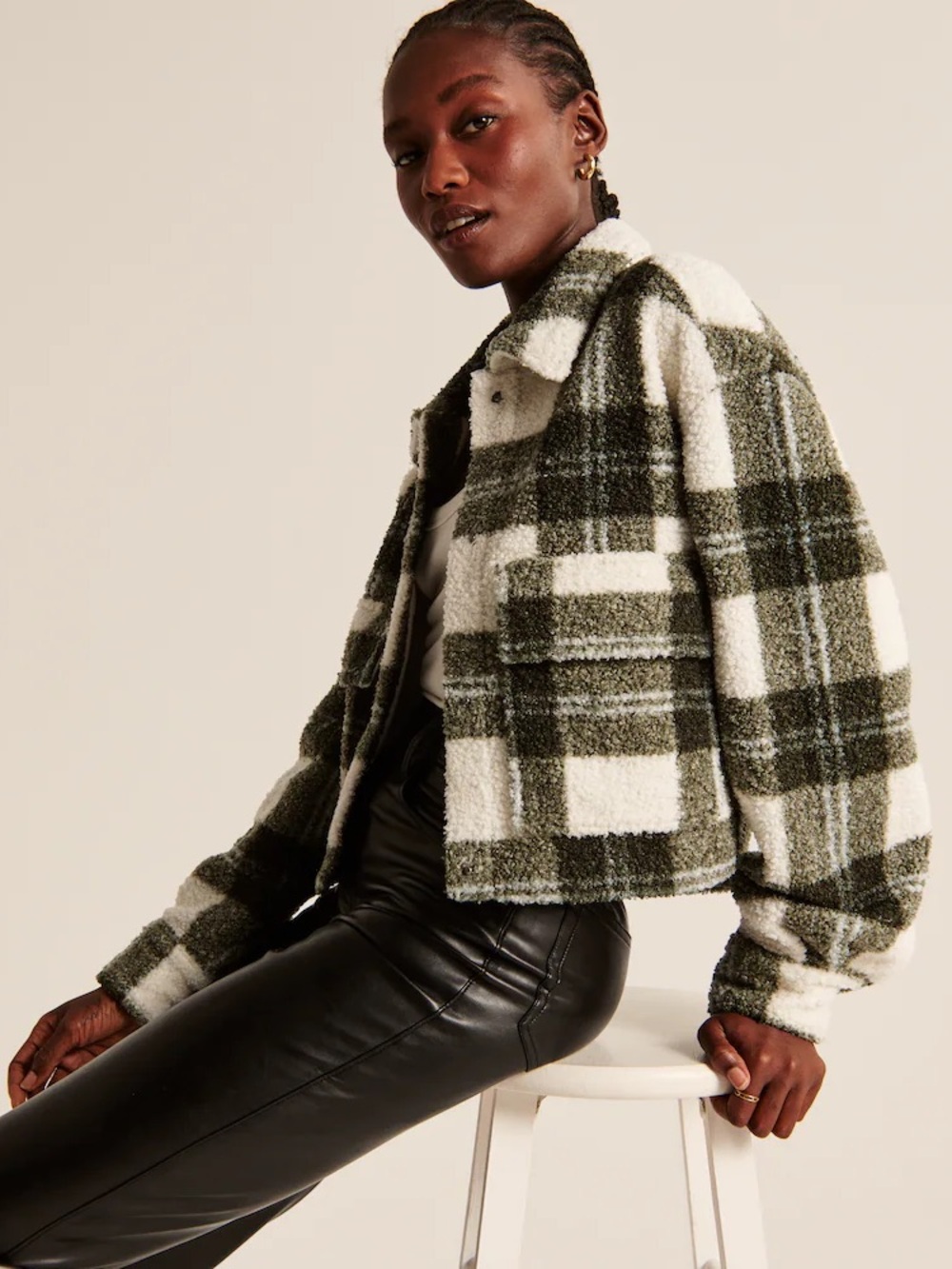 Abercrombie Cropped Sherpa Shirt Jacket, olive plaid, size L